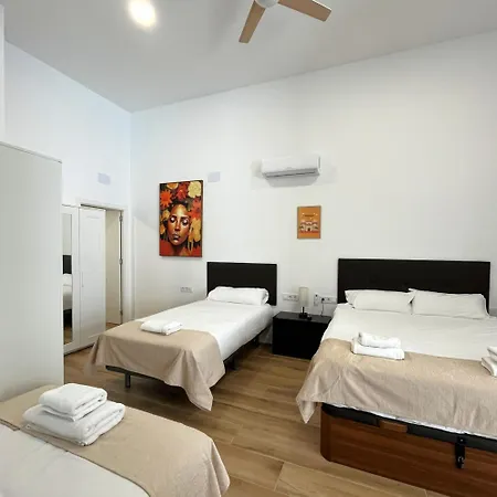 Urban Loft Benicalap 아파트 *